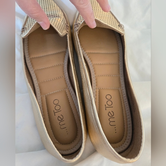 Me Too Alegra Flats in Gold, Size 9 - Picture 4 of 4